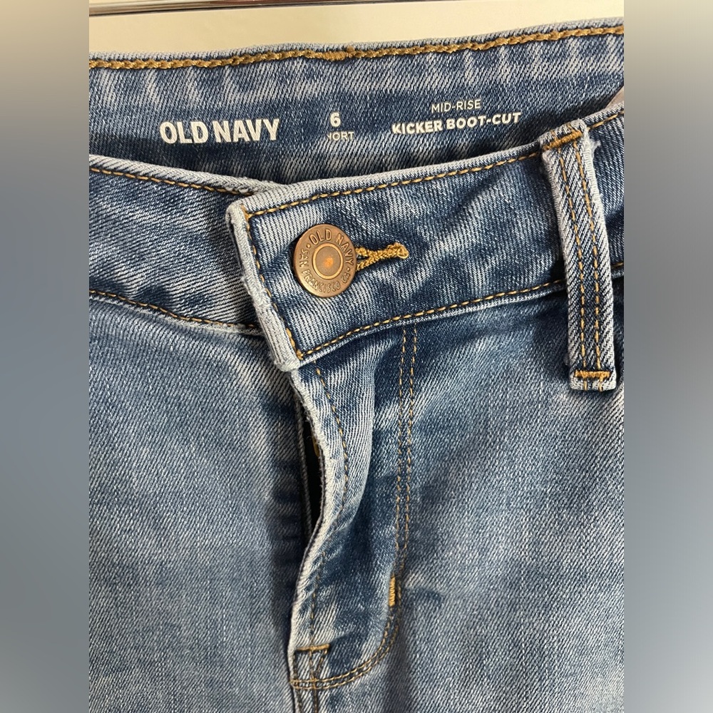 Old Navy Kicker Boot-Cut Jeans Womens 6 Short Blue Mid-Rise Stretch Denim Y2K - Picture 3 of 13